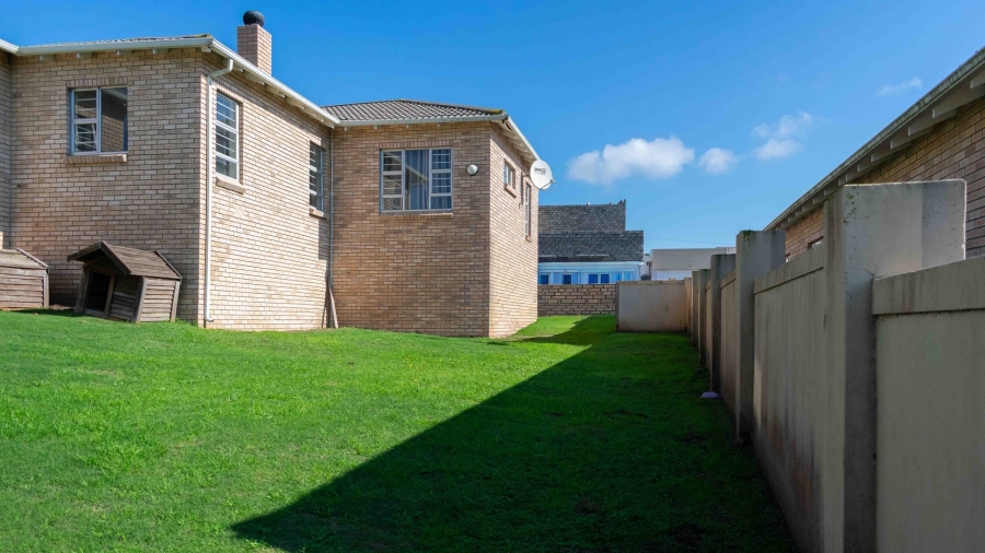 3 Bedroom Property for Sale in Lovemore Park Eastern Cape